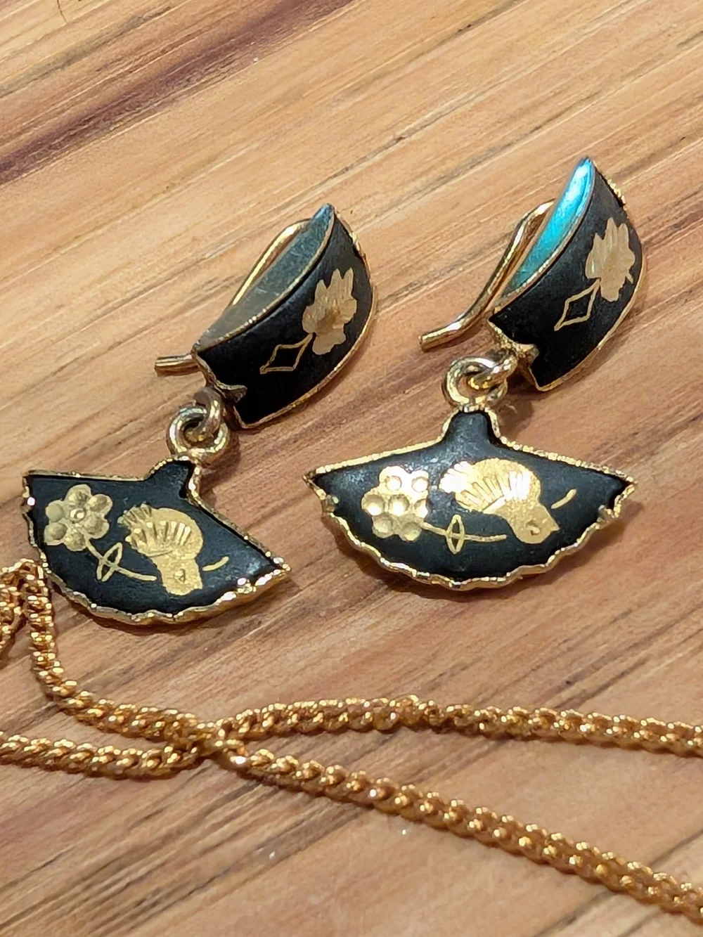 Gold and Black Floral Damascene Pendant Necklace with Matching Earrings